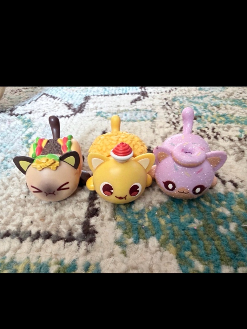 3 Aphmau vinyl toys